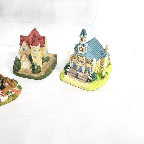 Liberty Falls Miniature Houses Lot of 7 - Picture 3 of 8